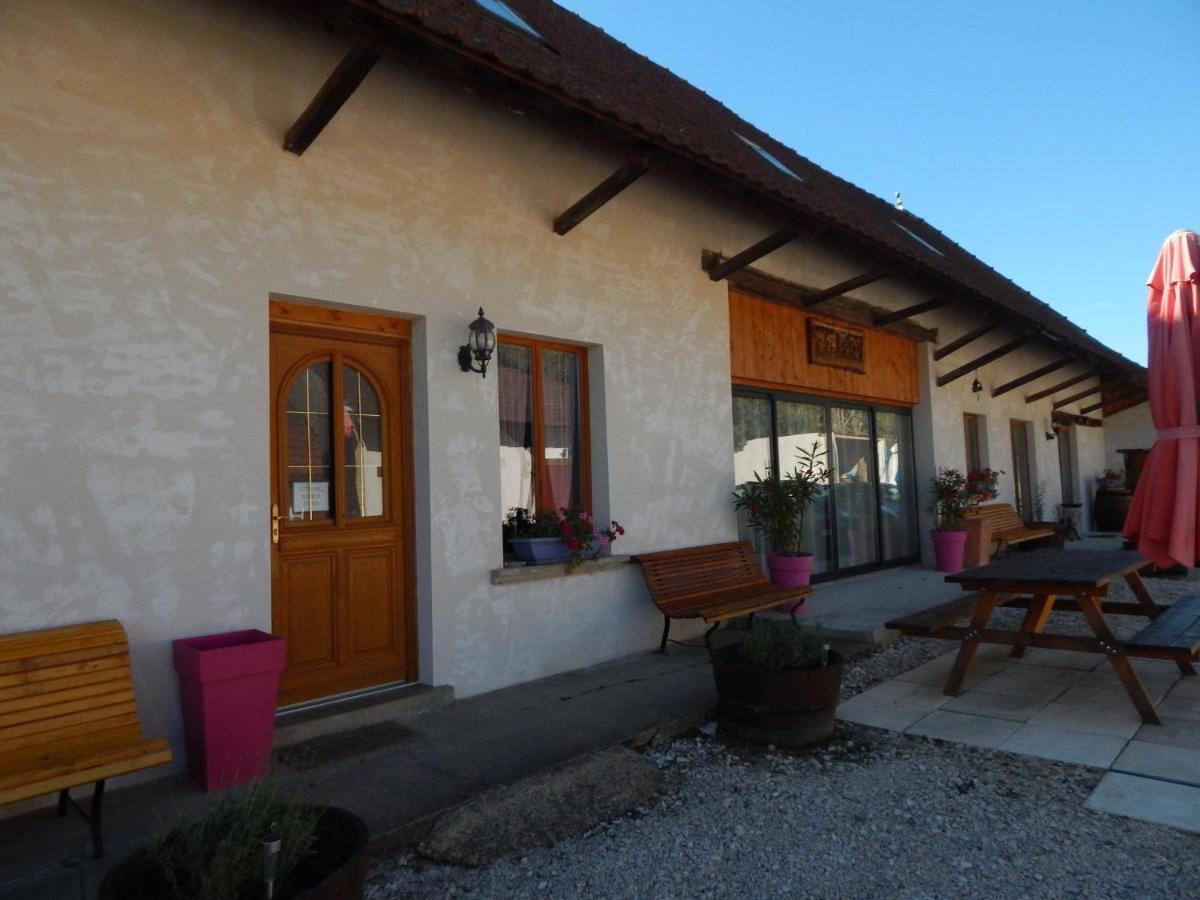 Gite Chez Marcel Et Bea La Chapelle-Saint-Sauveur  Buitenkant foto