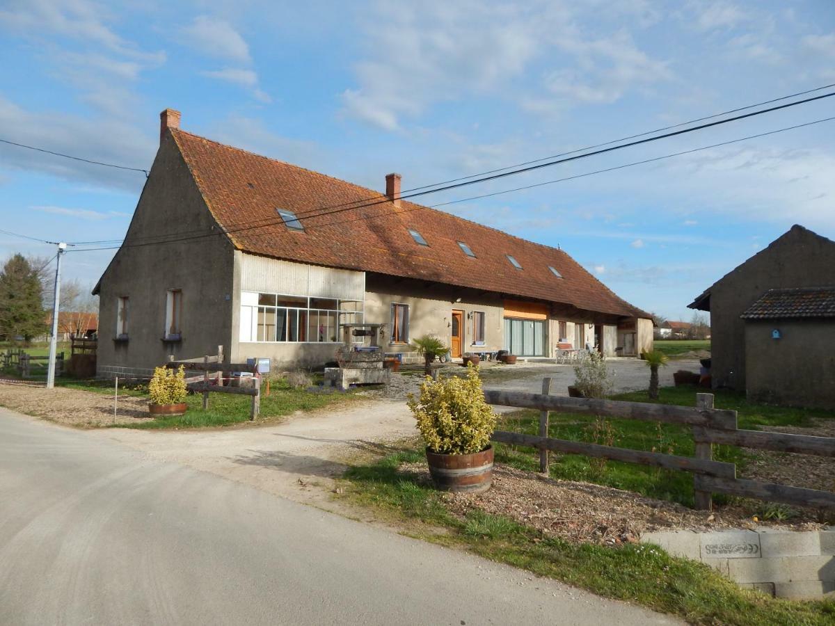 Gite Chez Marcel Et Bea La Chapelle-Saint-Sauveur  Buitenkant foto